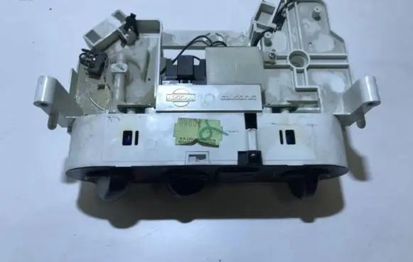 Nissan Almera N16 Climate control unit