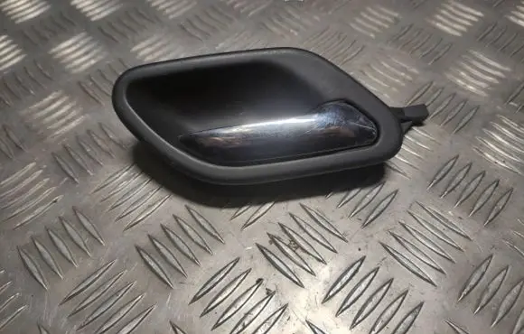 BMW 5 E39 Rear door interior handle 8226050