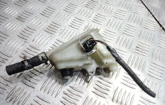 Honda Civic Brake fluid reservoir 