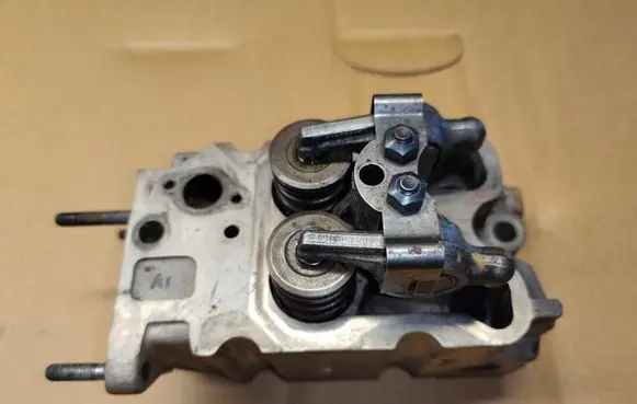 Jeep Grand Cherokee (WJ) Engine head 4883416AB