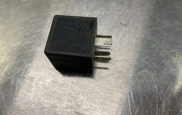 Volkswagen Golf II Other relay 191953227A