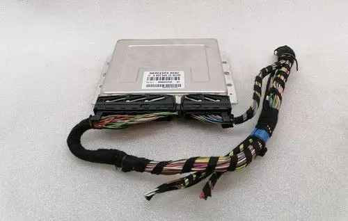 Mercedes-Benz CLS C219 Air suspension control unit module (rear) A0375451232