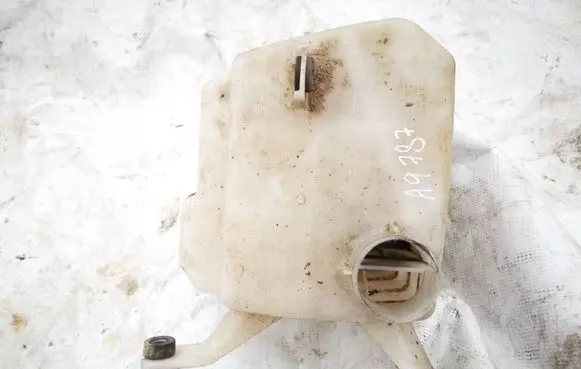 Toyota Prius (XW20) Windshield washer fluid reservoir/tank 1789321030 17893-21030