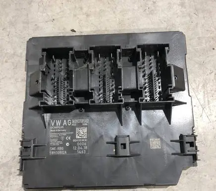 Volkswagen Caddy Comfort/convenience module 5K0937085AD