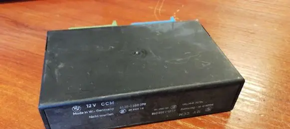 BMW 5 E34 Comfort/convenience module 1388098
