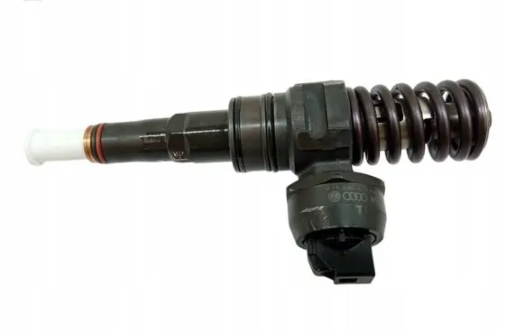 Skoda Octavia Mk2 (1Z) Fuel injector 038130073AG
