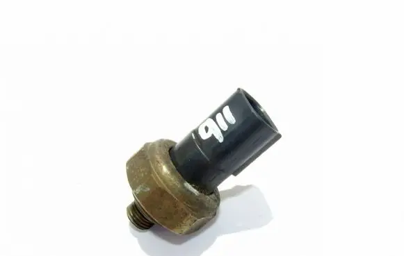 BMW 5 E39 Oil pressure sensor 64538370623