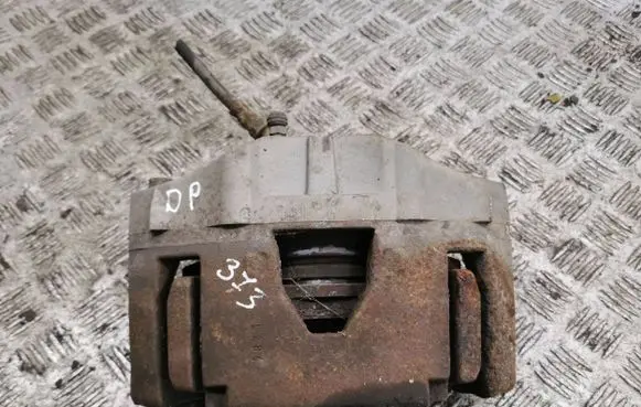 Volvo XC90 Front brake caliper 30657307