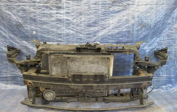 Hyundai i30 Radiator support slam panel