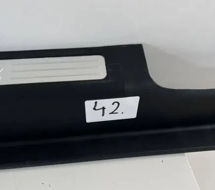Mercedes-Benz R W251 Front sill trim cover A2516801235 A2516800000 50158102