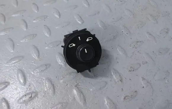Peugeot Partner III Wing mirror switch 96673722ZD