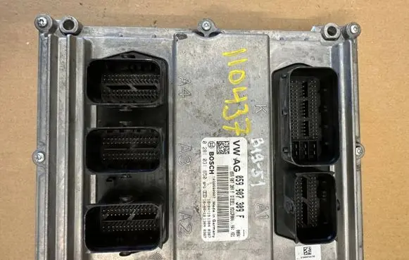 Audi Q7 4M Engine control unit/module 059907309F 0281031650