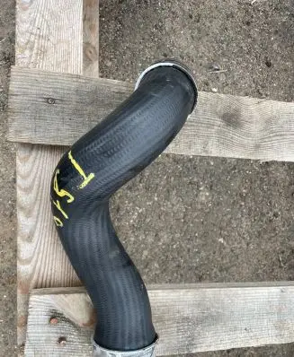Volkswagen Transporter - Caravelle T5 Intercooler hose/pipe