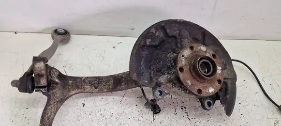 Front wheel hub