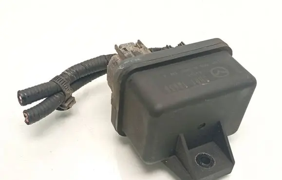 Mazda 6 Glow plug pre-heat relay SH0118650 K4243