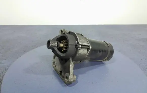 Citroen C4 I Starter motor D6RA110