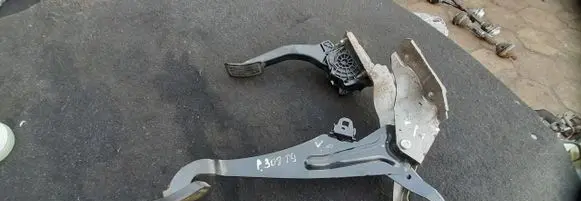 Peugeot 308 Brake pedal 9674829180