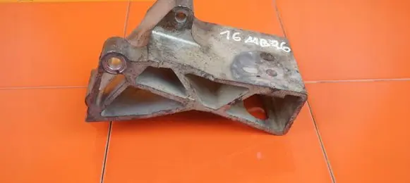 Volvo XC90 Gearbox mounting bracket BIEGOW D5244T4