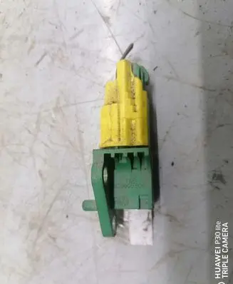 Volkswagen PASSAT B6 Airbag deployment crash/impact sensor 3C0909606