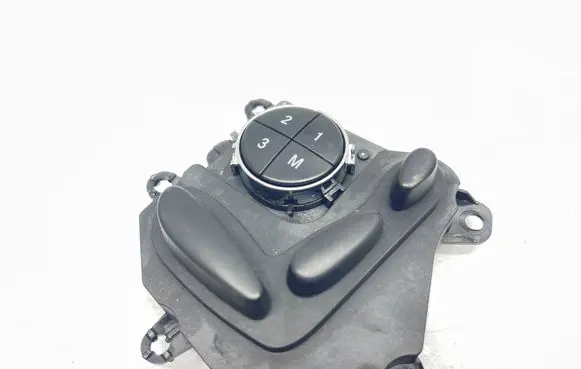 Mercedes-Benz CLS C219 Seat control switch A2118218079