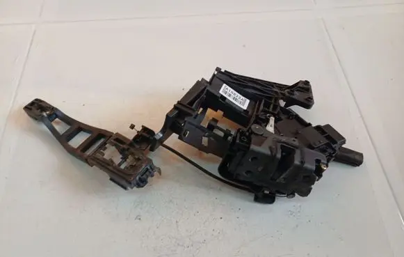 Ford Focus C-MAX Rear door lock 3M5AR26413BN