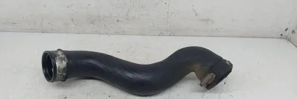 Volkswagen PASSAT B6 Intercooler hose/pipe 