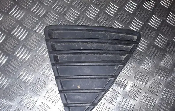 Ford Focus Front grill BM5117K946A