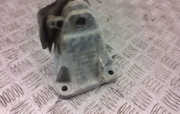 BMW 2 F22 F23 Engine mounting bracket 6859416