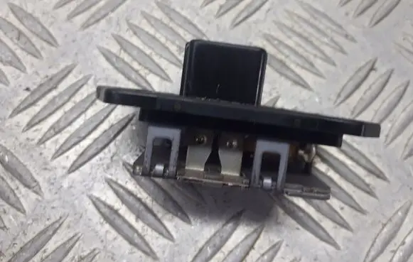 Suzuki Swift I Heater blower motor/fan resistor