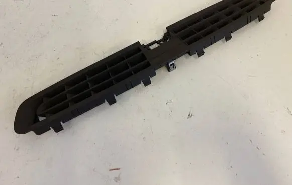 Audi Q7 4M Dash center air vent grill 4M0819632