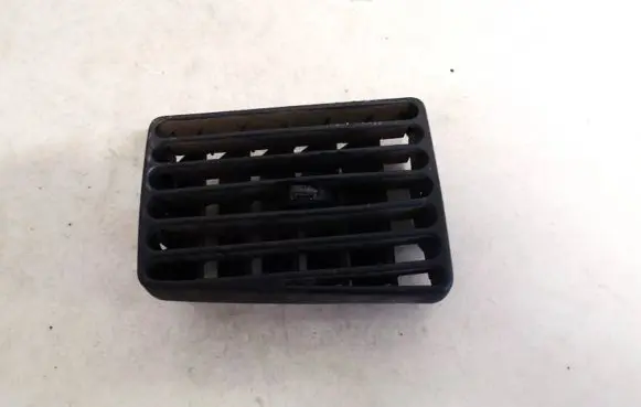 Volkswagen PASSAT B4 Dash center air vent grill 3a1819763