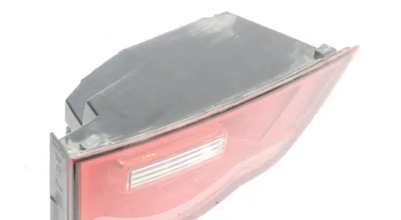 Jaguar F-Pace Tailgate rear/tail lights HK8315K273AA