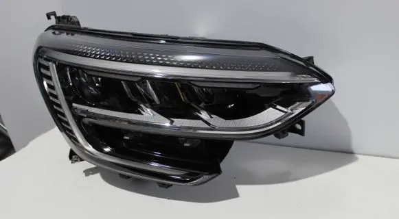 Renault Megane IV Headlight/headlamp 260105675R