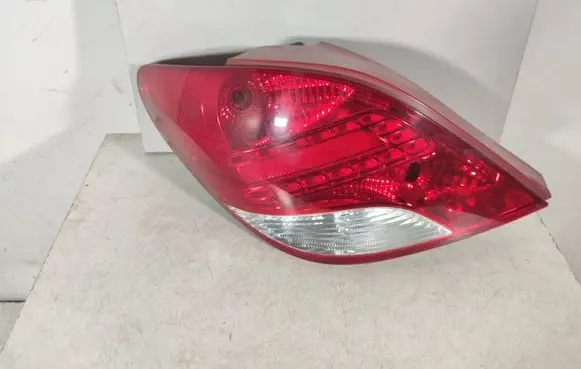 Peugeot 207 Rear/tail lights 9686566080 VP9PFX13405A