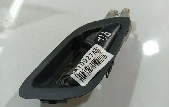 Honda FR-V Front door interior handle 