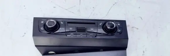 Audi A4 S4 B8 8K Climate control unit 8T2820043T