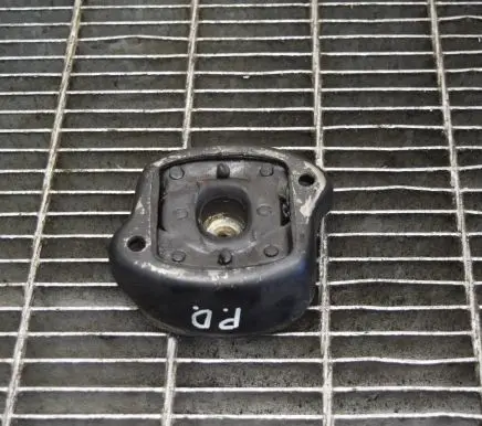 Mercedes-Benz SLC C107 Engine mount bracket 1072412213 A1072412213