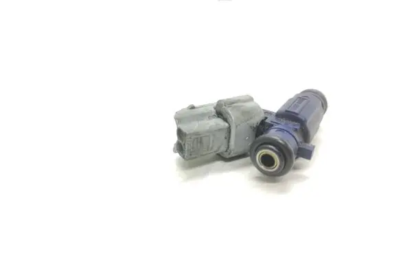 Hyundai i40 Fuel injector 353102B000