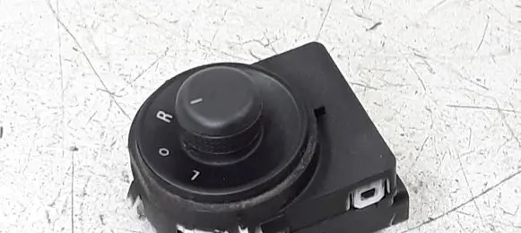 Opel Insignia A Wing mirror switch 13271827