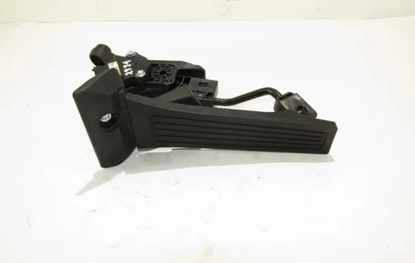 KIA Carens III Accelerator throttle pedal 351904X700