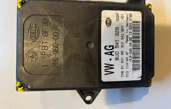 Audi Q3 8U Headlight ballast module Xenon 8U0941329 74696000AE