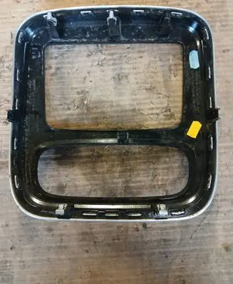 Renault Trafic III (X82) Radio/GPS head unit trim 682602716R