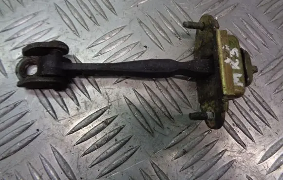 Ford Mondeo Mk III Front door check strap stopper 