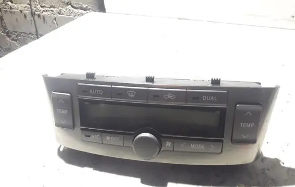 Toyota Avensis T250 Climate control unit 5590005160
