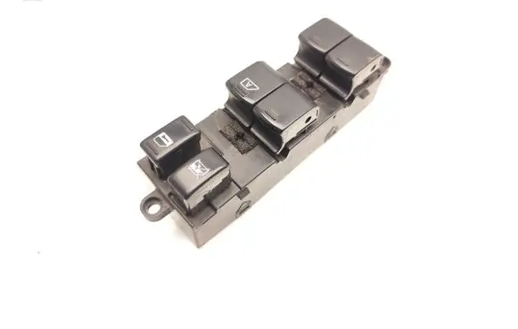 Subaru Legacy Electric window control switch 157526