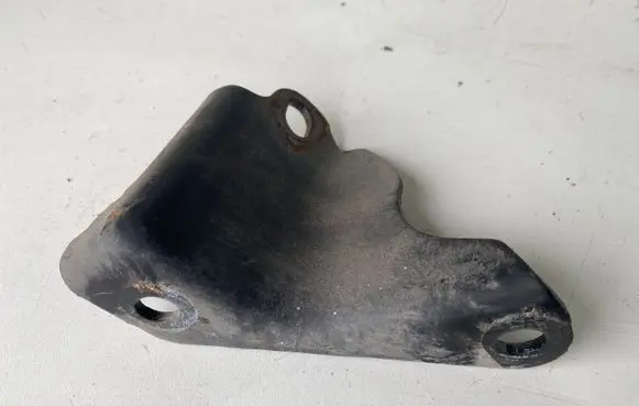 Toyota Avensis T270 Engine mounting bracket 171390R020