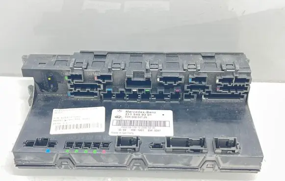 Mercedes-Benz E W211 Fuse module 2115459301 5DK00804729