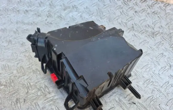 Renault Megane III Fuse box cover 284B10002R