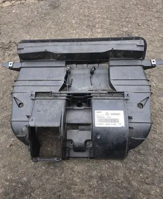 Mercedes-Benz Vito Viano W639 Interior heater climate box assembly A6398303460 P625100328 0020672