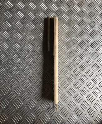 Volkswagen Touareg I Front passenger seat rail trim 7L0881464